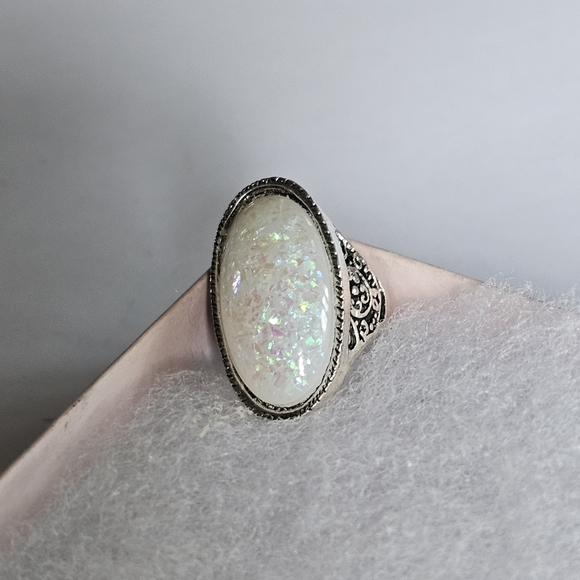 FIRE OPAL LADIES LARGE SIZE 5 FASHION SILVER RING - Picture 2 of 3